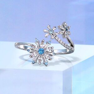 Snowflake Ring - Charmed Aroma Winter Snowflake Adjustable Ring Collection